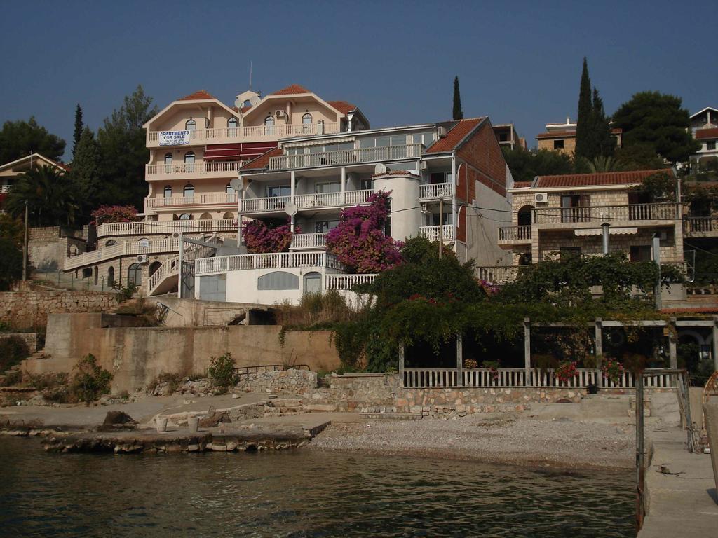 Waterfront Townhouse Sunset View With Garage Apartment บิโกโว ห้อง รูปภาพ